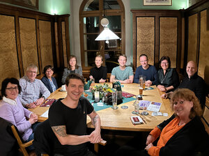 Diese fröhliche Runde war beim Auftakt-Stammtisch des VGSD Leipzig anzutreffen. Die Fortsetzung folgt im Dezember! 