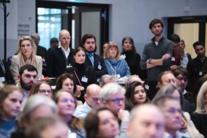 Eindrücke vom VGSD-Selbstständigentag: VGSD-Redakteur Felix Petruschke (rechts) überragt die Umstehenden