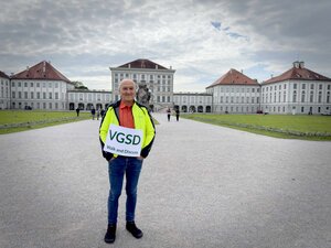 Reinhard als „Sandwich Man“ am Treffpunkt. 