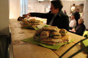 Auch in Berlin gab's leckere Sandwiches, besorgt von Elke Köpping und dank Raumsponsor exali.de