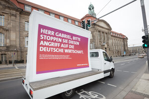 Vor dem Bundesratsgebäude