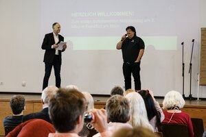 Marcus Pohl (ISDV) bei der Begrüßung zum Barcamptag