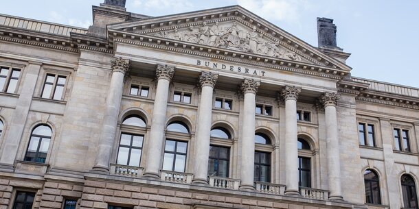 Krise im Bildungsbereich nach Herrenberg-Urteil: Drei Bundesländer fordern Gesetz für mehr Rechtssicherheit