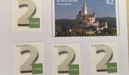 Schon wieder neue Marken: Post erhöht Briefporto auf 70 Cent