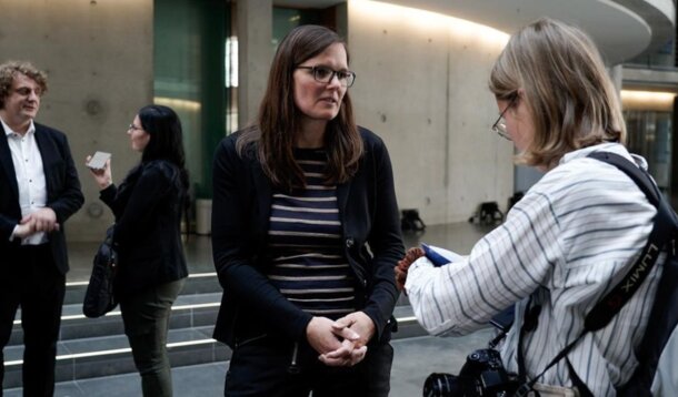 Johanna Röh über Mutterschutz für Selbstständige: "Es ist nicht zeitgemäß, wenn sich Frauen zwischen Kind und Beruf entscheiden müssen."