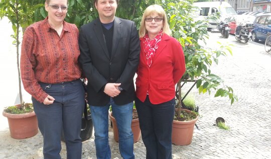 VGSD als "Dachverband": Berliner Unternehmensnetz Klausenerplatz e.V. tritt bei / Interview mit Sinah Altmann