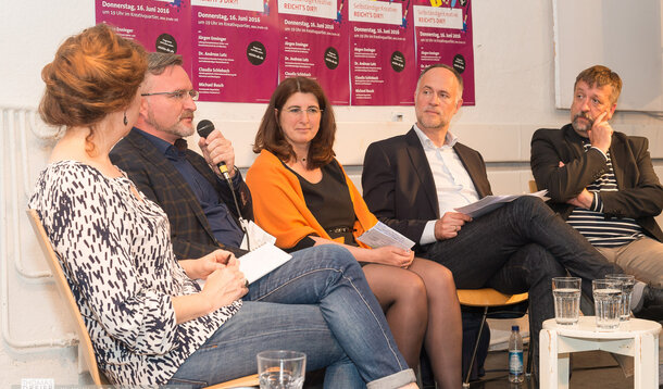 Podiumsdiskussion in München mit Vertretern von SPD, IHK, Gewerkschaft und Landeshauptstadt (LH)