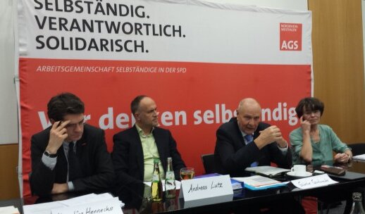 Podiumsdiskussion in Düsseldorf mit Vertretern von ver.di, SPD und Handwerkstag