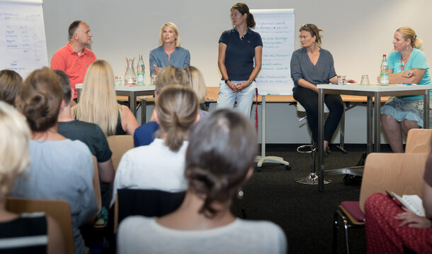 Durch die Krankenversicherung arm ins Alter? - Bericht über Vortrag und Podiumsdiskussion in München