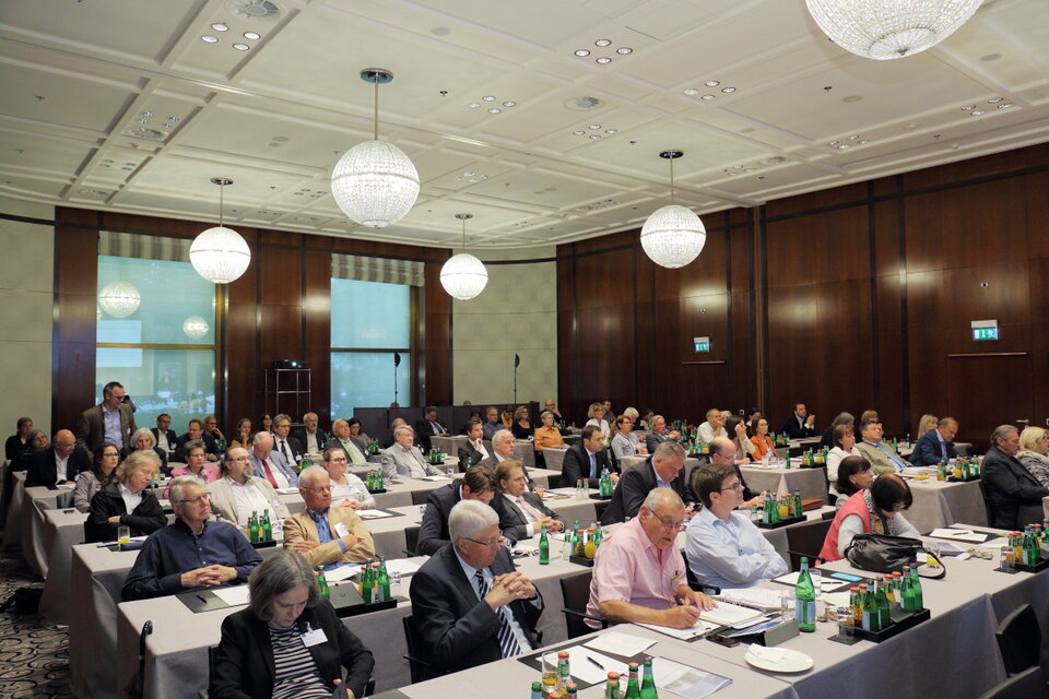 Die Teilnehmer im Ballsaal des The Charles Hotel