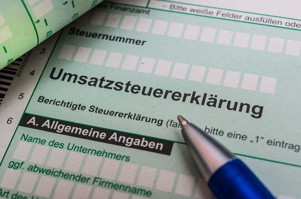 Die Umsatzsteuererklärung für Kleinunternehmer/innen enthielt in der Regel zwei Zahlen